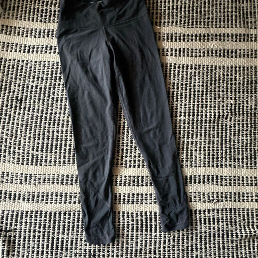 Victoria Sport Size XS Grey Atheltic wear pants